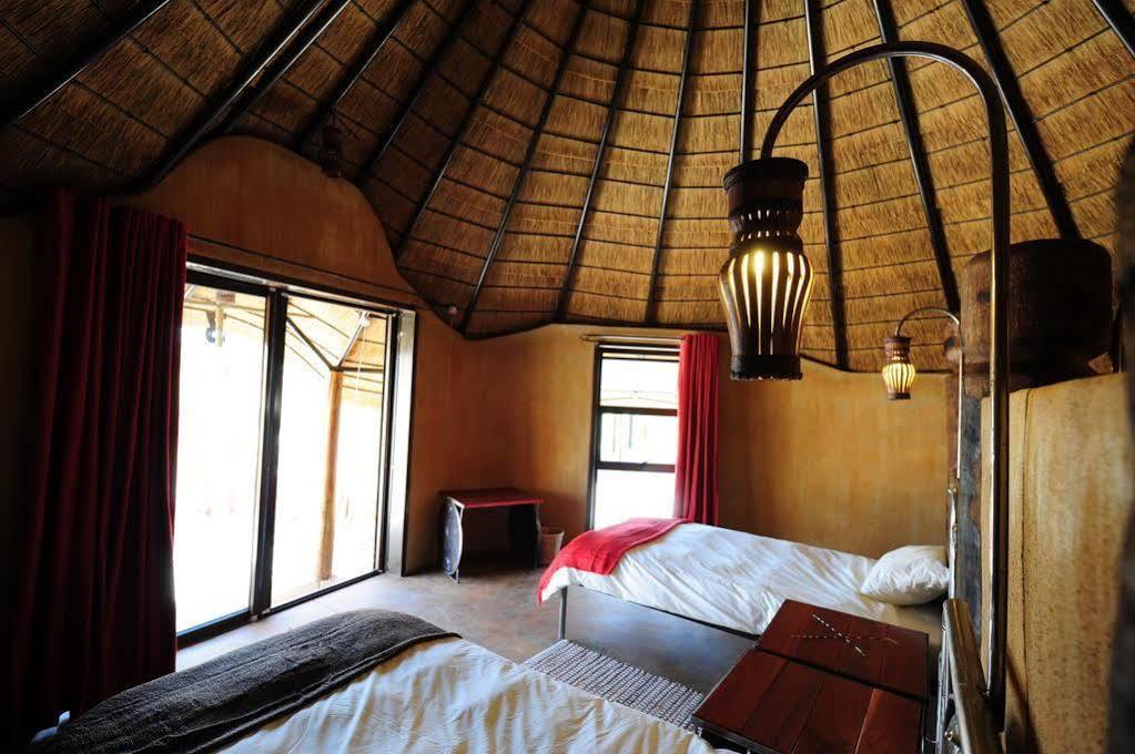 Ongula Village Homestead Lodge Ondangua Extérieur photo