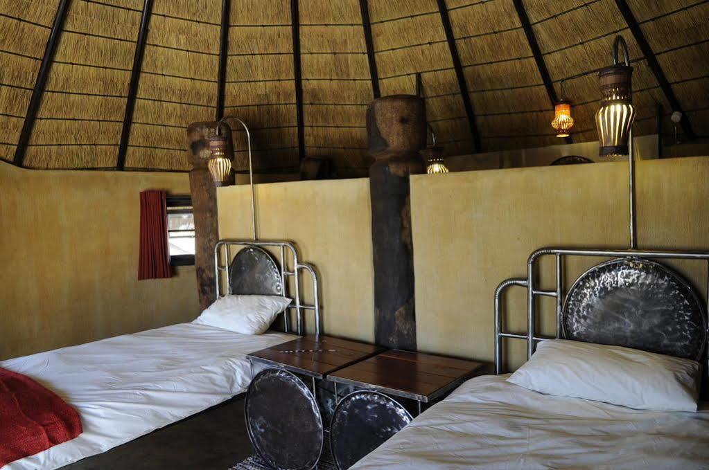 Ongula Village Homestead Lodge Ondangua Extérieur photo